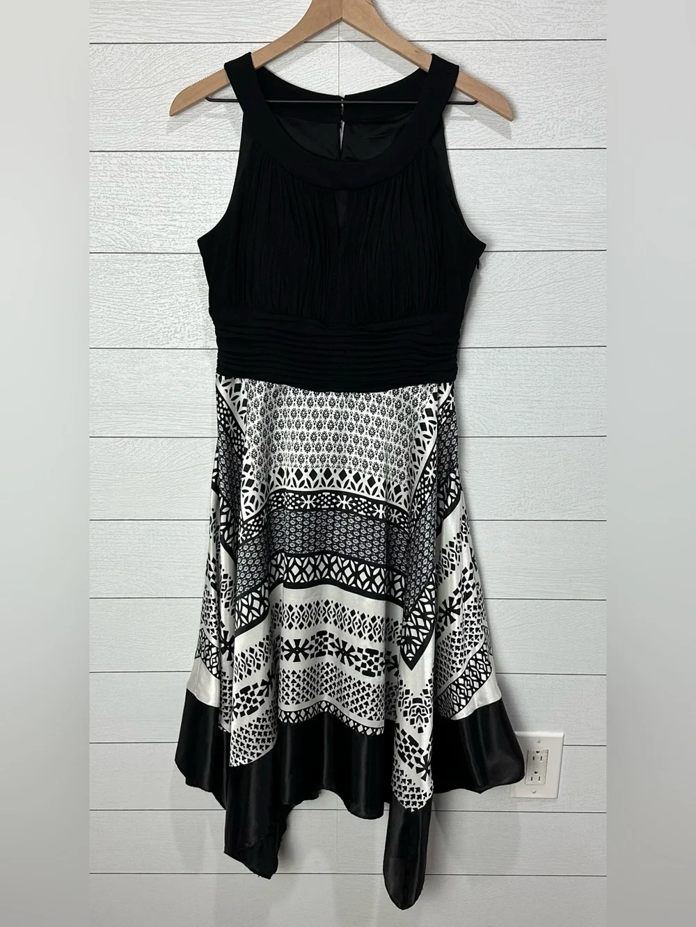 Melrose Black & White Handkerchief Dress Size 14
